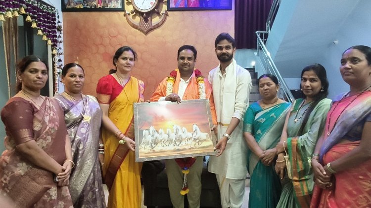 ಜಿಲ್ಲಾಧ್ಯಕ್ಷೆ ಗೌರಮ್ಮಾ ಬಲೋಗಿ ಅವರ ನಿವಾಸದಲ್ಲಿ ಸತ್ಯನಾರಾಯಣ ಪೂಜೆ: ಪಾಲಿಕೆ ಸದಸ್ಯ ಇಮ್ರಾನ್ ಎಲಿಗಾರ ಭಾಗಿ